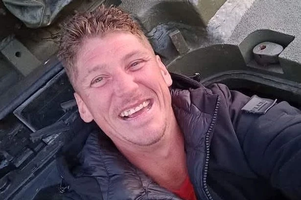 Dad left with '50p-sized hole in leg' after doing DIY surgery on false widow spider bite