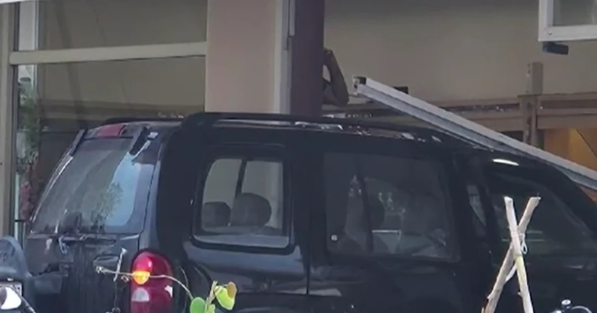 Brit woman dead in Kos and husband fighting for life as SUV crashes into bakery