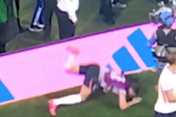 BREAKING Jordan Henderson’s World Cup is over after freak injury as he needs surgery