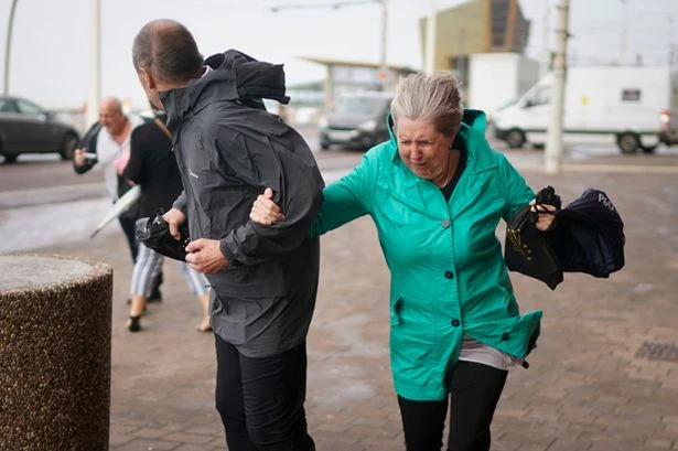 UK weather change as freezing winds and cold spell set to sweep across country this week