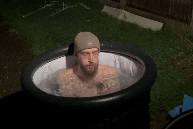 Dad kicks £1,500-a-weekend dangerous substances binges with five minute ice baths
