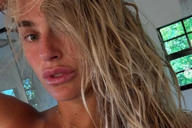 Wimbledon icon posts 'gorgeous' topless pic as tennis fans 'want to be her ball boy'