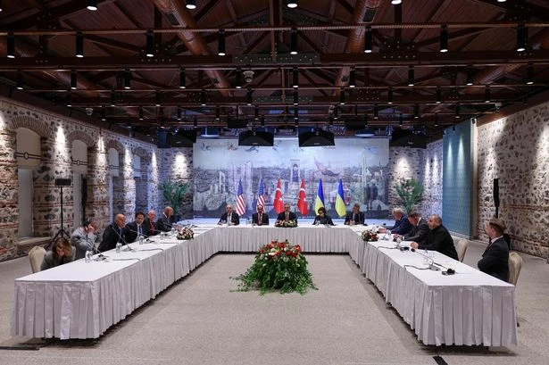 First pictures of Russia and Ukraine peace talks after not meeting for years
