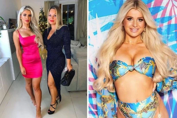 Love Island babe Liberty Poole wows fans as she poses with stunning lookalike mum