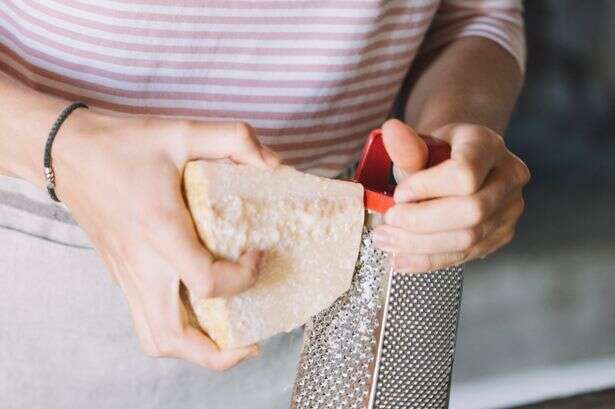 People are learning how to use side of grater that's not just for 'skinning knuckles'