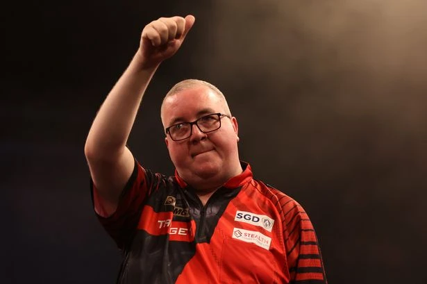 Stephen Bunting shows true colours with gesture to star whose child has cancer