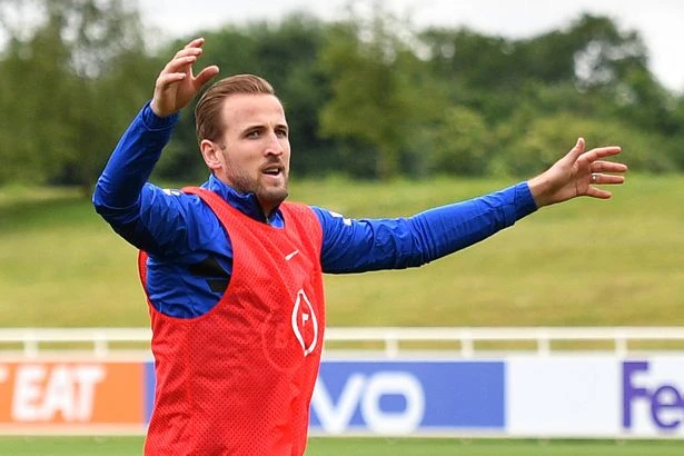 Harry Kane urges England fans not to sing 'Ten German bombers in the air' song