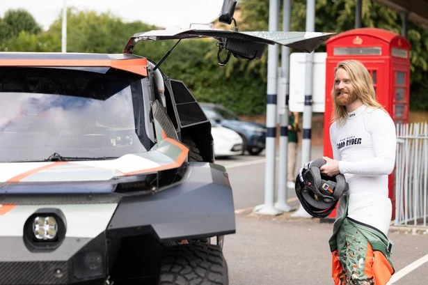Eurovision's Sam Ryder spotted arriving at gig in rugged off-road vehicle