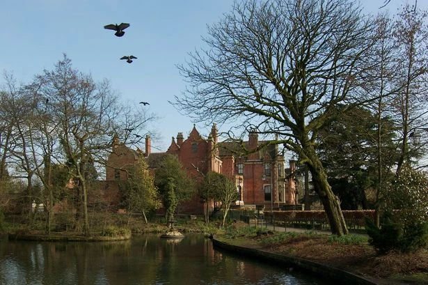 Boy, 4, 'abducted' while playing near popular UK pond as suspect still at large