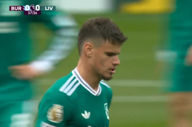 Arne Slot hooks Liverpool star after 'crazy dive' during first half stinker