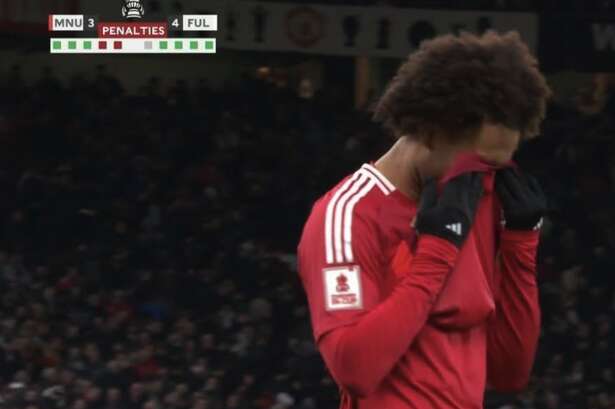 Joshua Zirkzee left in tears after missing crucial Man Utd penalty vs Fulham