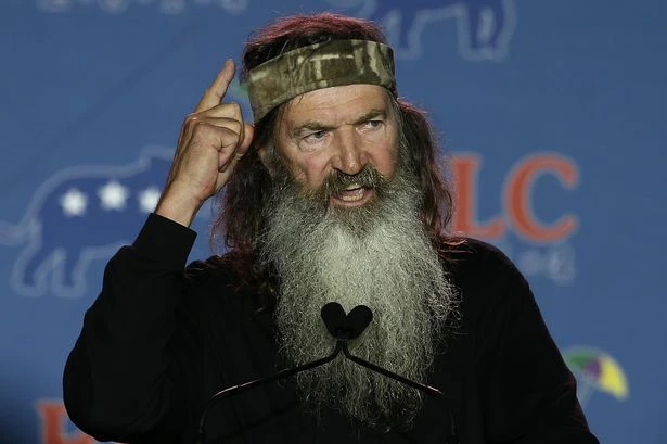 Duck Dynasty star Phil Robertson dies after tragic diagnosis as famous family pay tribute