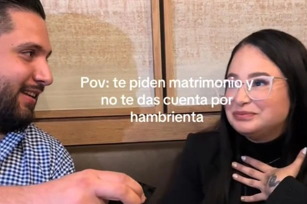 Cringe moment woman totally 'ignores' boyfriend's bizarre attempt at proposing