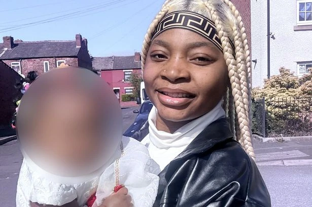 Bloke films mum breastfeeding on the bus, 'zooms in' then tells her to 'f*** off'