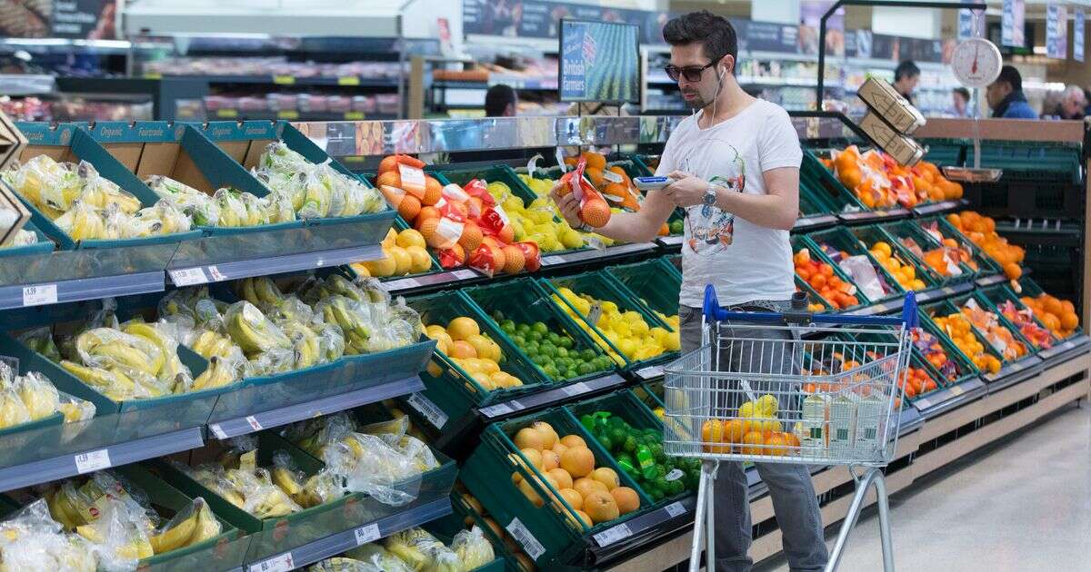 People only just realising clever reason fruit and vegetables are sold in nets