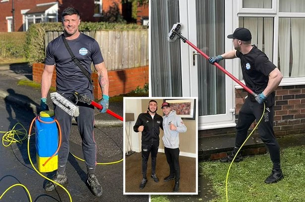 'Britain's sexiest window cleaner' has women 'throwing mud at their own houses'
