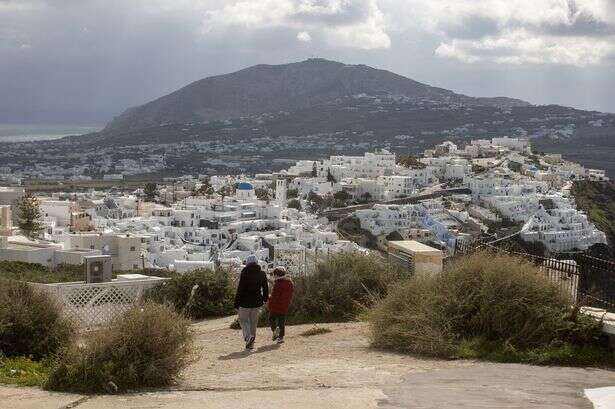 Santorini sees biggest earthquake as medical staff prepare for potential evacuation