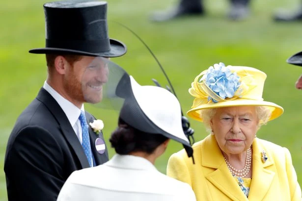Queen's 'subtle dig' at Harry and Meghan unearths 'red flag' years later, experts say