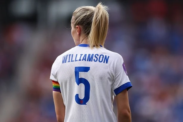'Grab your FREE Euro 25 ponytail England fans so you can spur on our Lioness tonight'