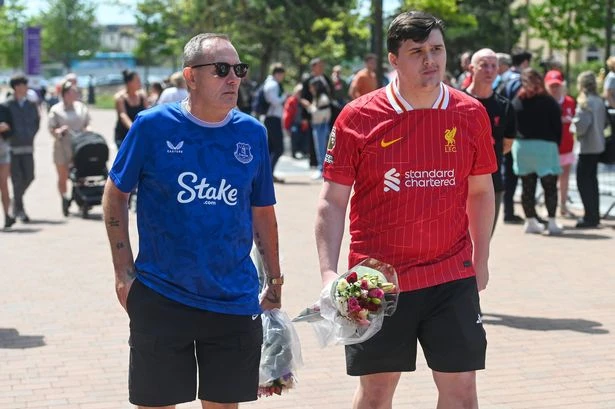 Liverpool fans joined by Everton pals as Anfield flooded with tributes for Diogo Jota