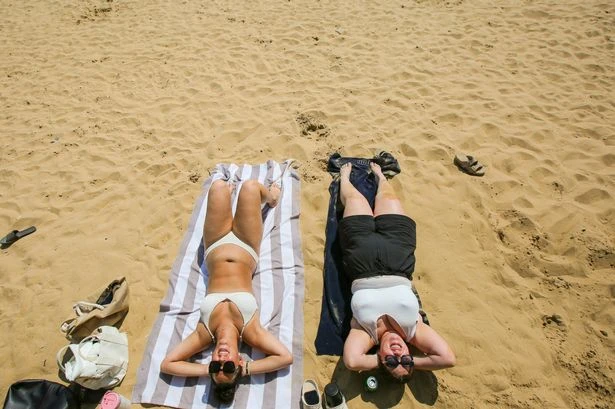 When will 34C UK heatwave end as weather maps show exact date temperatures fall