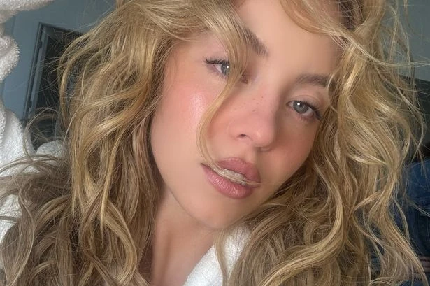 Sydney Sweeney strips down to lace knickers for close-up bathroom selfie