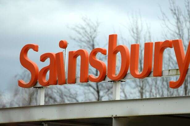 BREAKINGSainsbury's apologises after app goes down leaving hundreds unable to do online shop