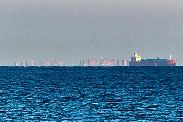 Mysterious 'floating city' mirage off Portsmouth baffles social media