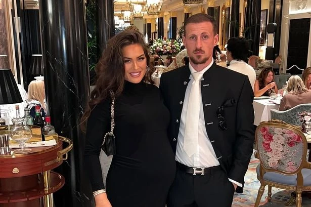 Chris Hughes’ former flame gives birth to Britain’s richest gypsy’s heir