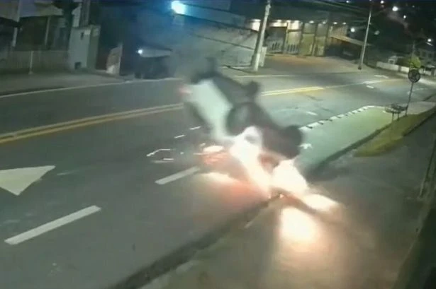 Moment driver flips car, lands back on wheels and drives off like nothing happened
