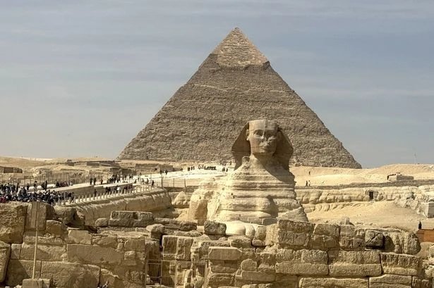 Complete the Daily Star headlines on pyramids and Brit holiday hotspots