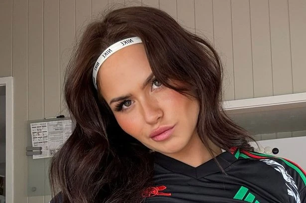 'Arsenal’s biggest female fan' paints body in away kit as supporters have to look twice