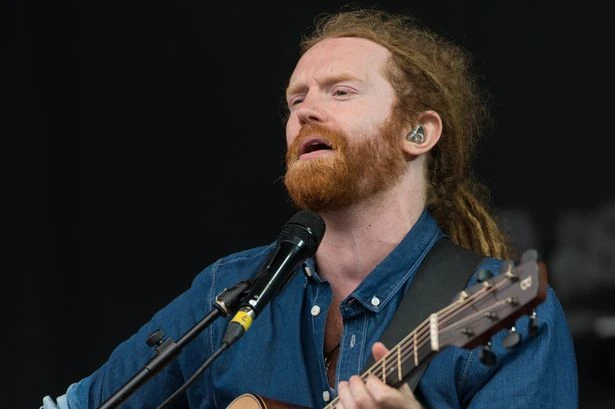 Iconic singer credits ditching dreadlocks for new sound in major transformation