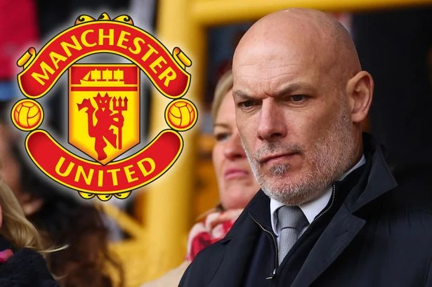 Howard Webb 'admits huge referee mistake' during Man Utd Premier League match