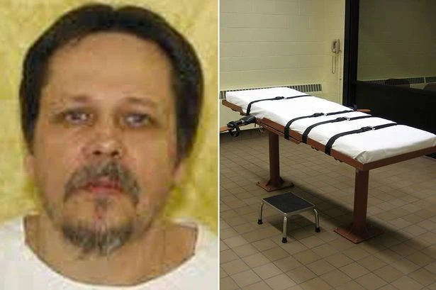Death Row killer choked for 10 minutes during 'botched' execution with new drugs