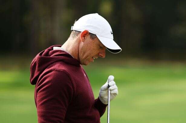 Rory McIlroy breaks club midshot - 