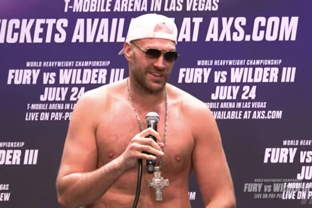 Tyson Fury would fight in cage but rules out interest in MMA or UFC career switch