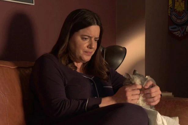 BBC EastEnders fans 'uncover' huge clue who fathered Zoe's twins after 'confession'