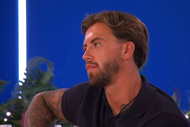 Love Island fans demand Aidan Murphy is 'exposed' as dumped stars return to villa tonight