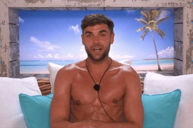 Love Island fans say 'hope he's okay' as Harry Cooksley's appearance sparks concern
