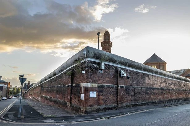 Prison guards ordered to wear body armour in units housing most dangerous cons