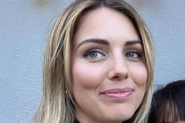 Woman 'nearly died' on 13-hour flight after taking common pill used by millions