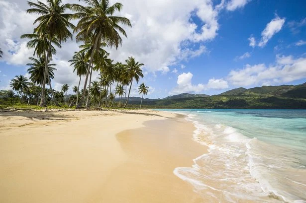 Tourist hotspots hit with 'terrible stench' that could ruin Brits' beach holidays