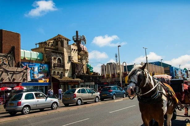Blackpool tourist tries famous £1 burger and surprises with four-word review