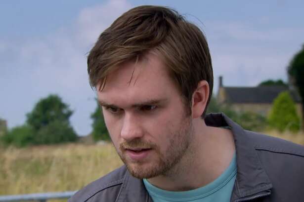 Emmerdale fans 'rumble' Tom King's real dad in 'sick' twist - and it's bad news for Dingles