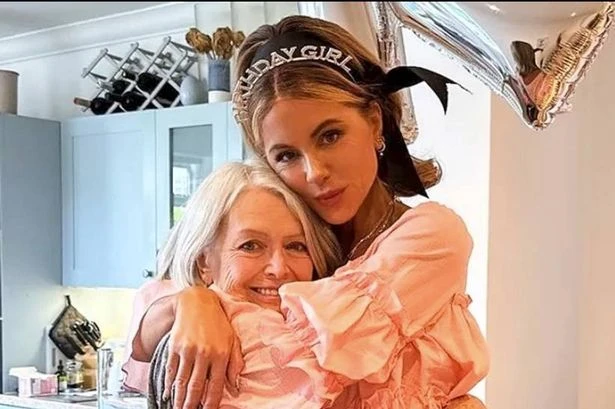 Kate Beckinsale announces heartbreaking death of famous mum after year long battle with stage 4 cancer