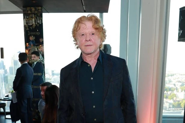 Simply Red's Mick Hucknall quips 'my poor wife' after claim he slept with 3000 women
