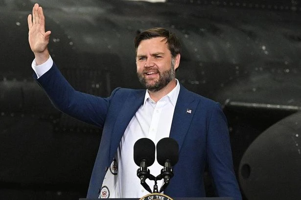 JD Vance pays tribute to himself as bizarre jacket lining revealed on UK visit