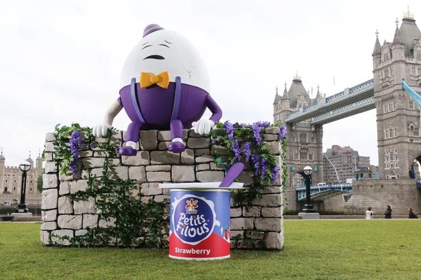 Huge Humpty Dumpty statue appears in London - and it's been put back together