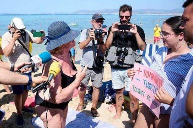 Majorca panic as resort's 10-word message to tourists after 'hate video'